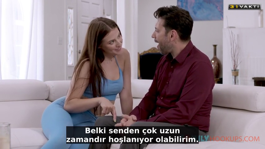 Olgun Erkeklere İlgi Duyan Kız Üvey Amcasına Siktiriyor